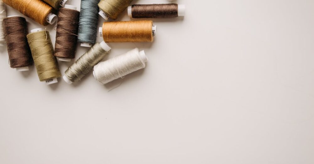 手作り生ごみ処理機に必要な道具と材料が揃った作業台